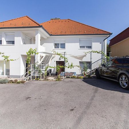 Deli Terasz B Apartman Free Parking, Self-Check-In Anytime 기오르 외부 사진