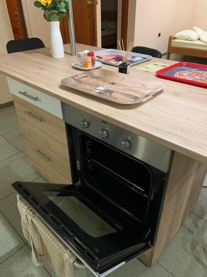 Deli Terasz B Apartman Free Parking, Self-Check-In Anytime 기오르 외부 사진
